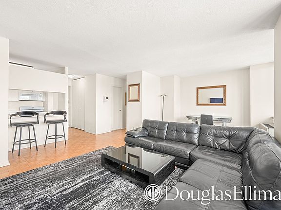 5th image of 250 E 40th St APT 43B