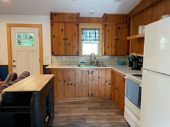 Kitchen with Island