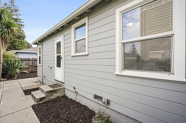 927 Roosevelt Ave — Photo 21