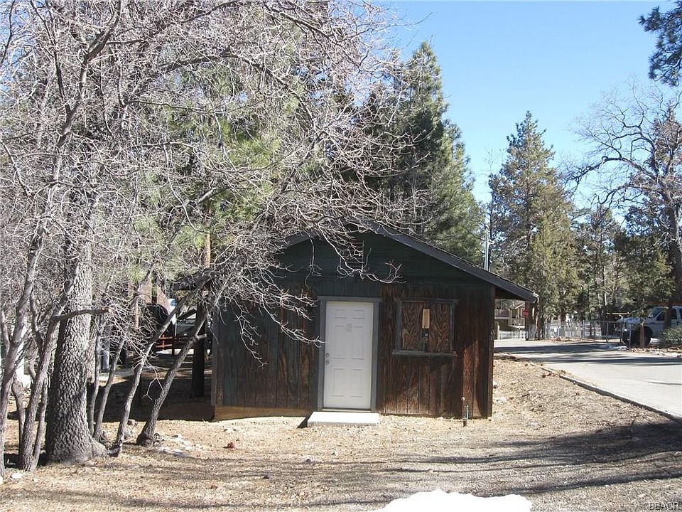 1st image of 701 Moreno Ln