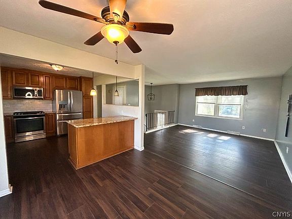 5th image of 202 Juneway Dr