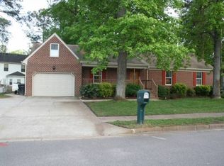 4009 Clipper Ln, Portsmouth, VA 23703