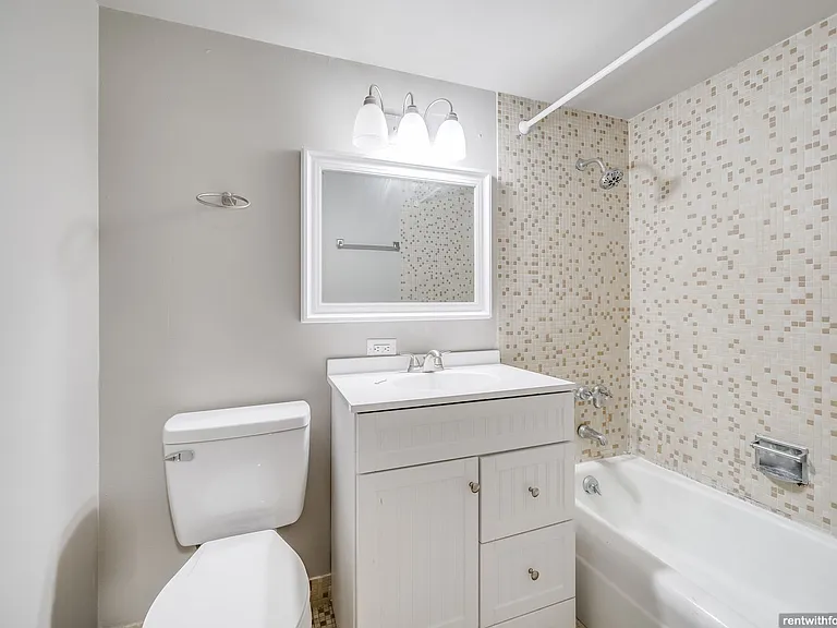835 Merritt Ave — Photo 19