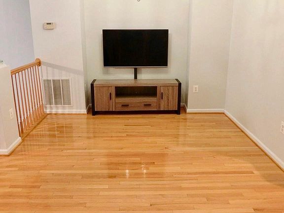 4th image of 2972 Nipper Way