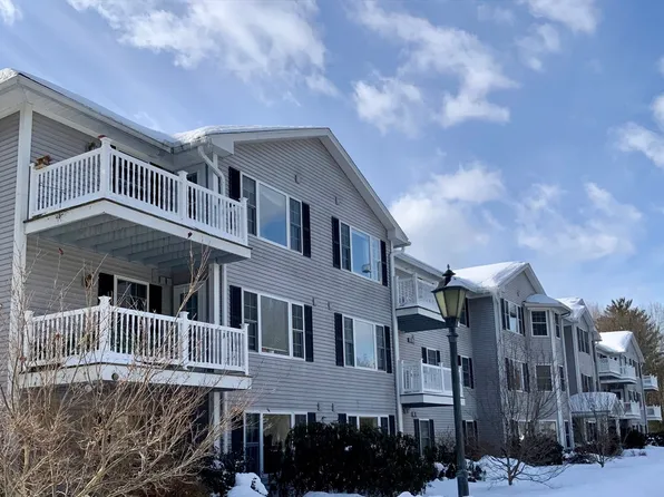 23 Green Leaves Dr Unit 105, Amherst, MA 01002