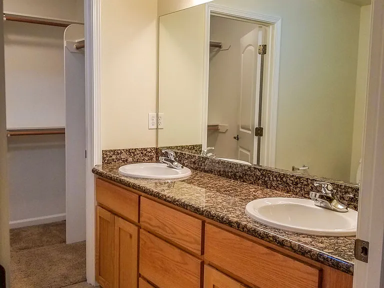 2505 Corona Ave #A — Photo 9