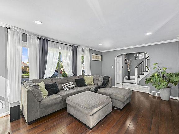 5th image of 3130 S 28th STREET