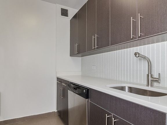 3rd image of 200 Water St APT 2801
