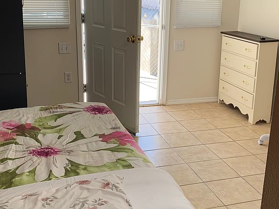 4th image of 4505 Pershing Dr #3