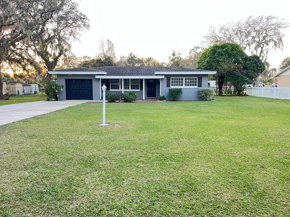 1st image of 1004 S Valrico Rd