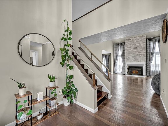 3rd image of 3 Wellington Woods Dr