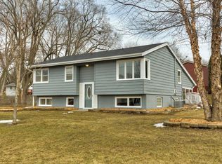4800 Hillcrest Dr, Pleasant Hill, IA 50327