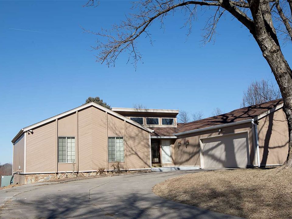 1st image of 137 Arbor View Dr