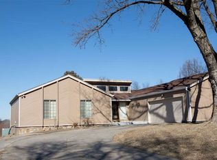 137 Arbor View Dr, Nebraska City, NE 68410