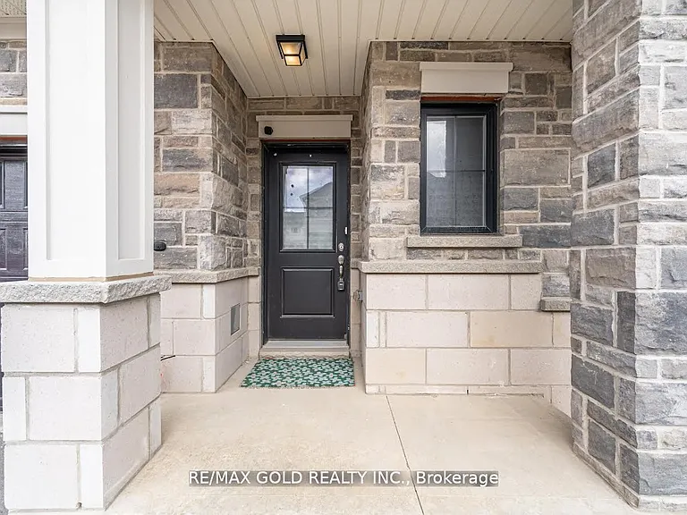 30 Mia Dr #2 — Photo 3