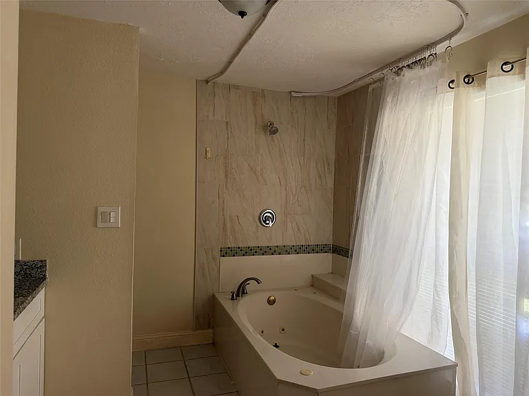 535 Brandon Rd — Photo 6