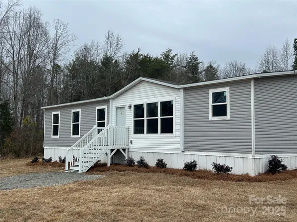 4765 Logging Rd, Lancaster, SC 29720