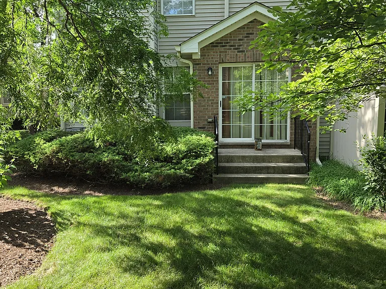 1441 Wyndham Cove Ln — Photo 6