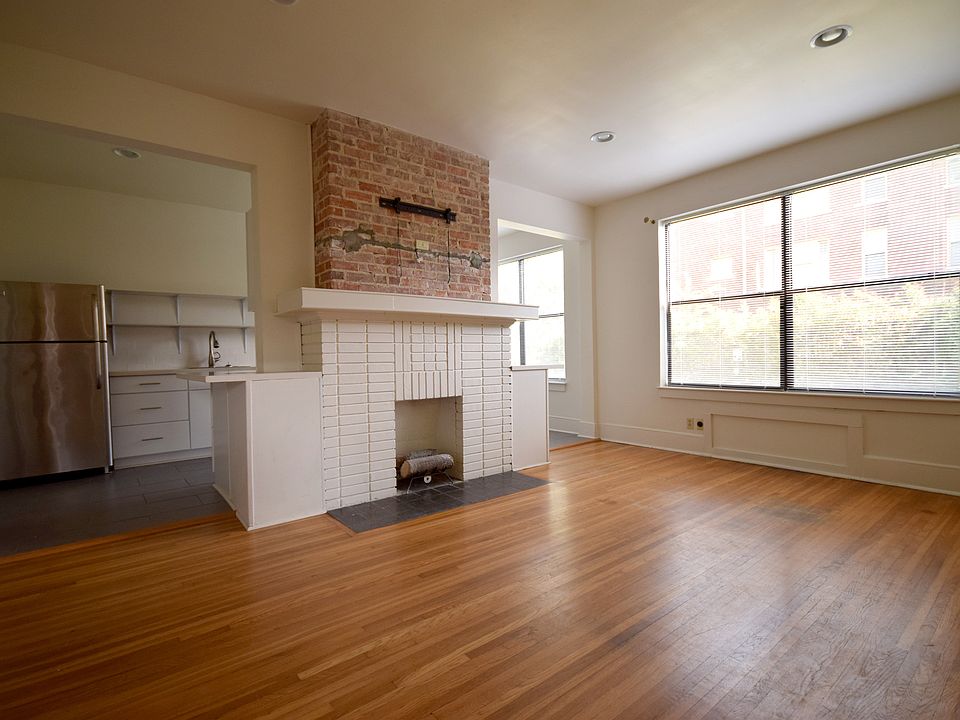 1st image of 401 E Capitol Ave APT 3