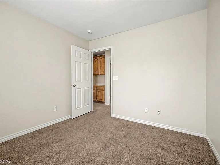 10560 Laurelwood Lake Ave — Photo 18