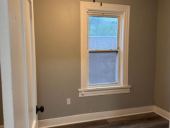 5th image of 423 Prescott Ave