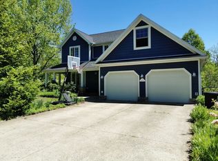 312 Carroll Rd, Athens, OH 45701