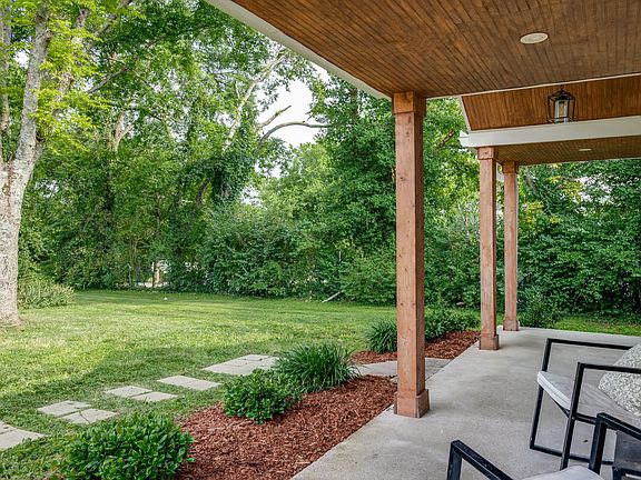 2nd image of 4017 Cedar Cir