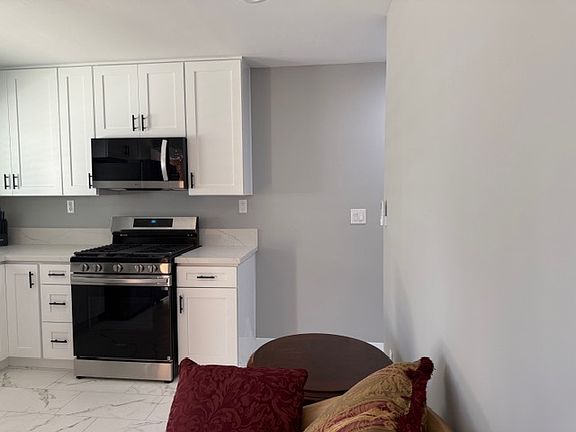 3rd image of 1938 Massachusetts Ave Room 1