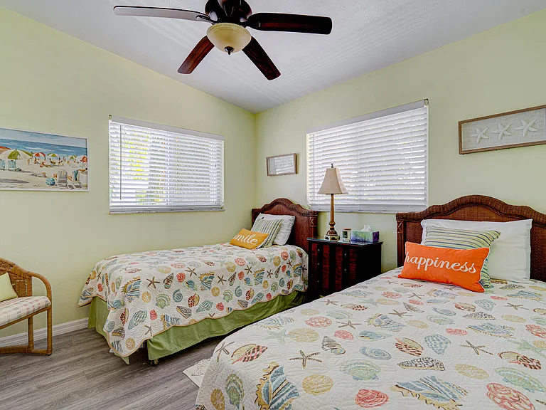 130 Plantation Ave #UPPER — Photo 18