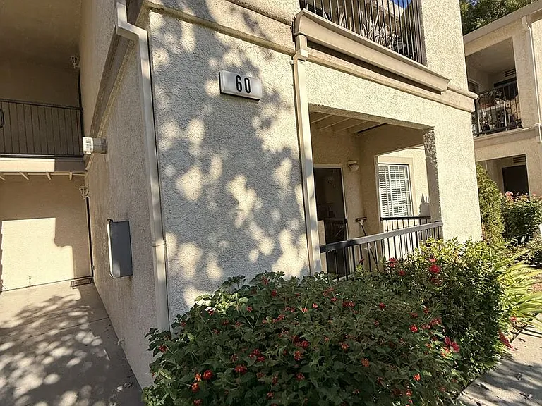 2001 Eastwood Dr #60 — Photo 1