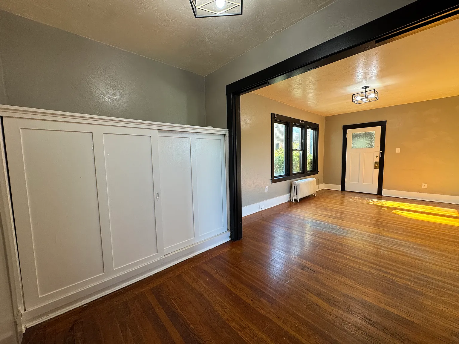Broadway - 2812 - (Units E - H) — Photo 4