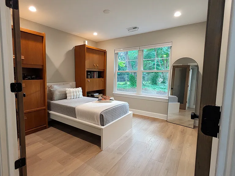 152 Vernon Dr — Photo 11