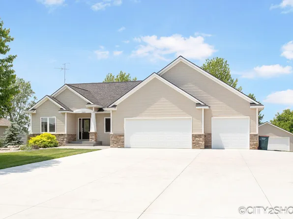 2669 Air Park Dr, Zeeland, MI 49464