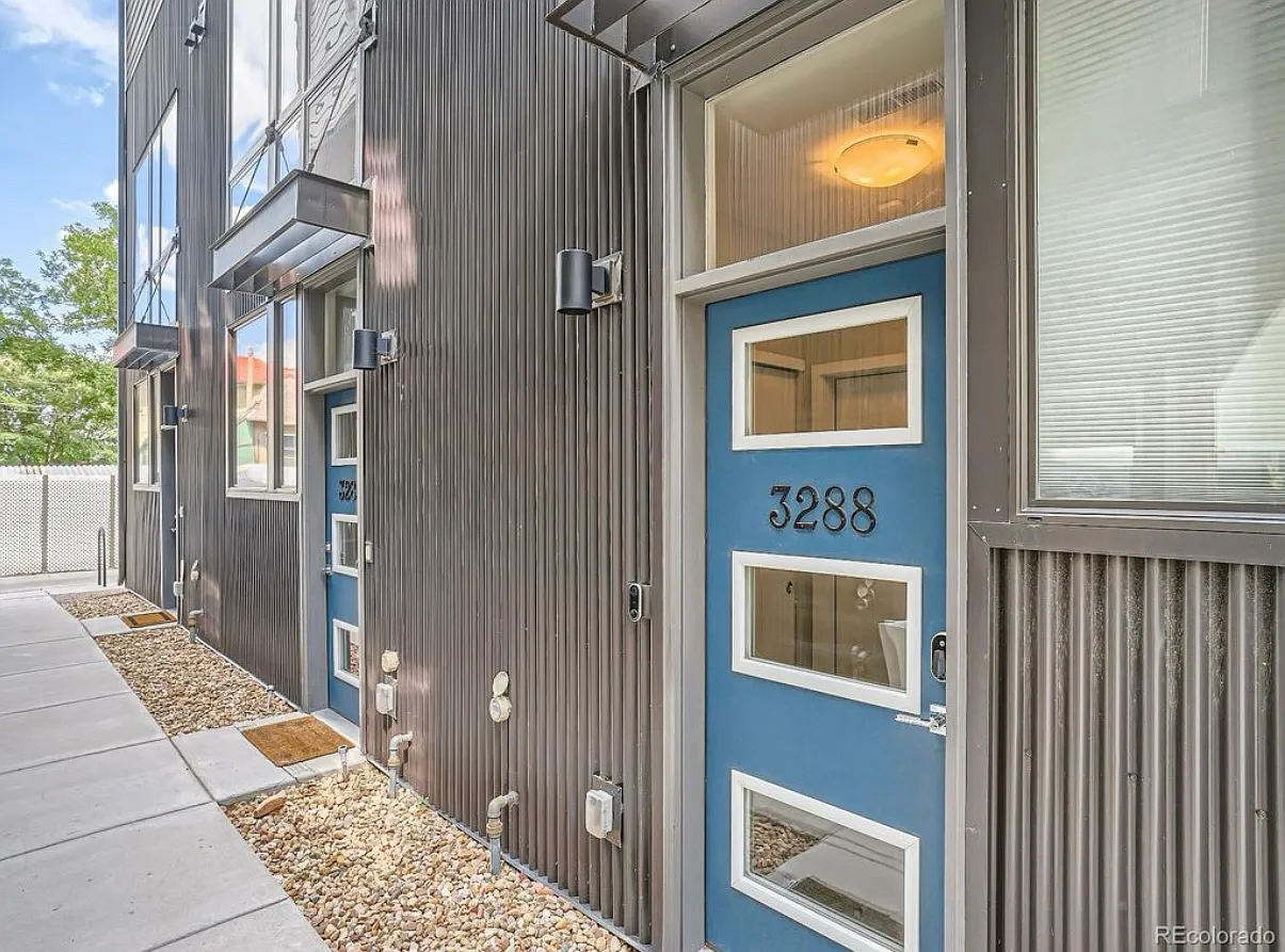 3288 W Conejos Pl — Photo 3