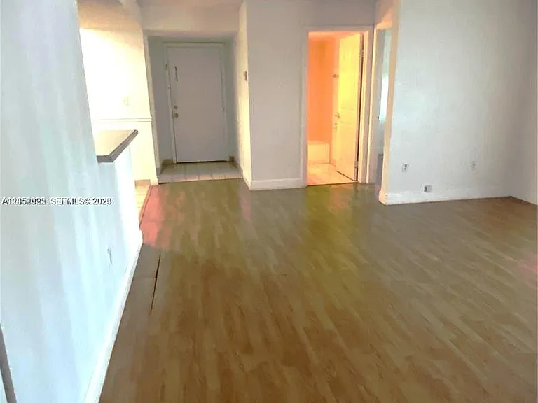 300 Palm Cir W #208 — Photo 27