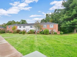 25 Yorktown Dr #25, Springfield, MA 01108