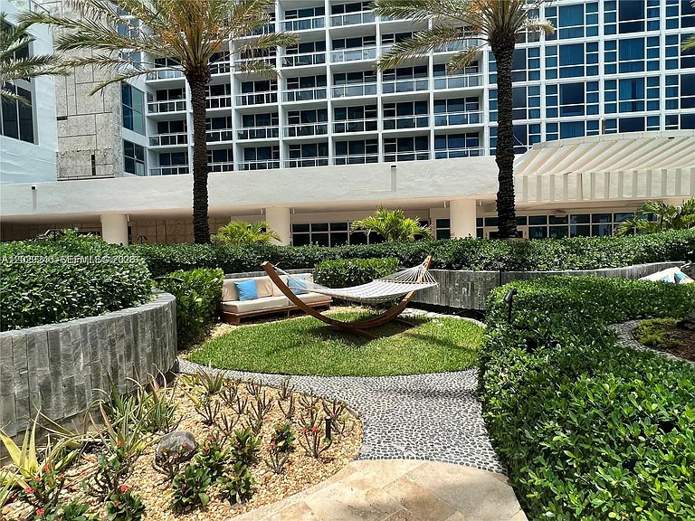 6799 Collins Ave #1501 — Photo 12