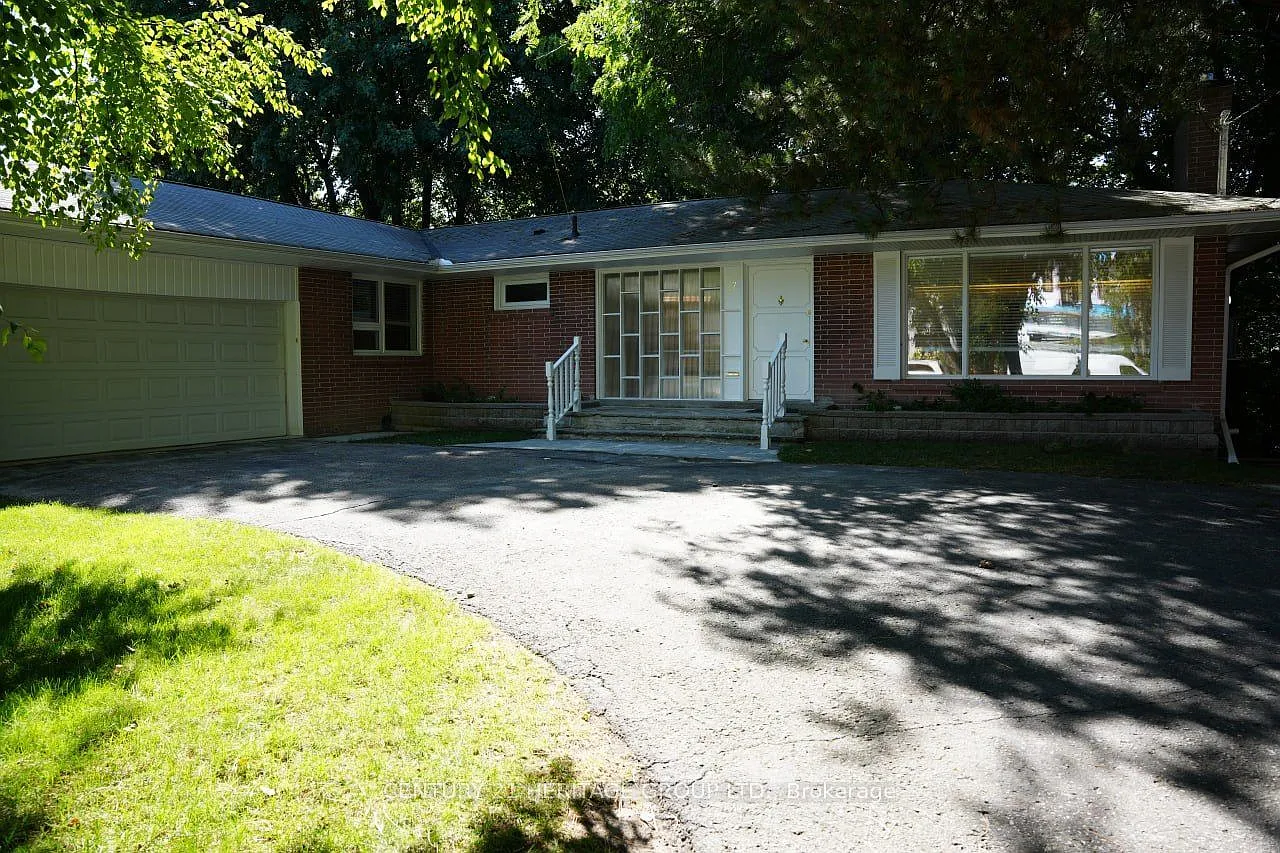 3 bed, $2,800 — Photo 1