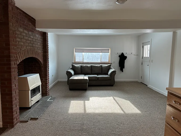 576 Greenville Tpke — Photo 9