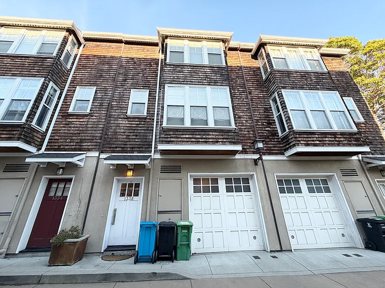 1338 Eddy St — Photo 43