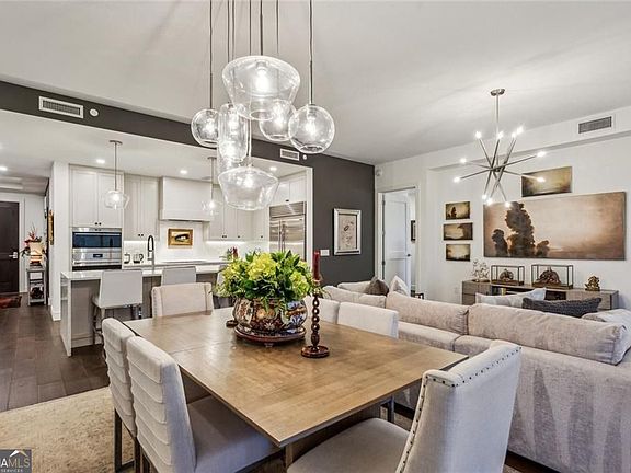 4th image of 2520 Peachtree Rd #602