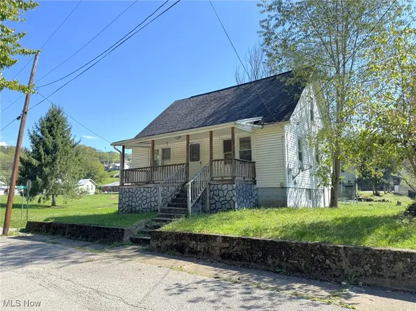 143 River St, Grantsville, WV 26147