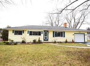 543 Wahlmont Dr, Webster, NY 14580