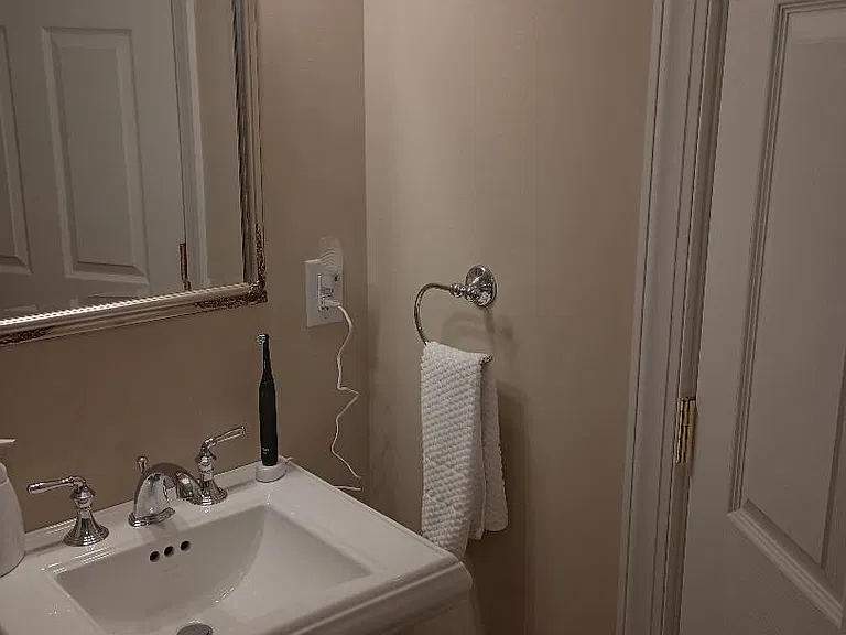 426 New Britain Dr — Photo 10