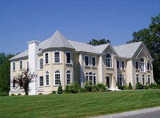 14 Arrowhead Ln, Westborough, MA 01581