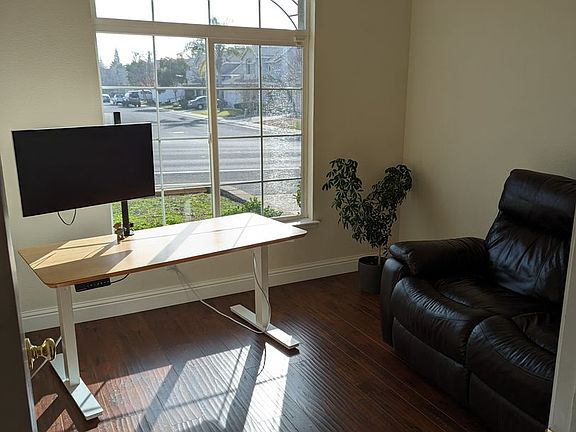 4th image of 131 Lembi Dr
