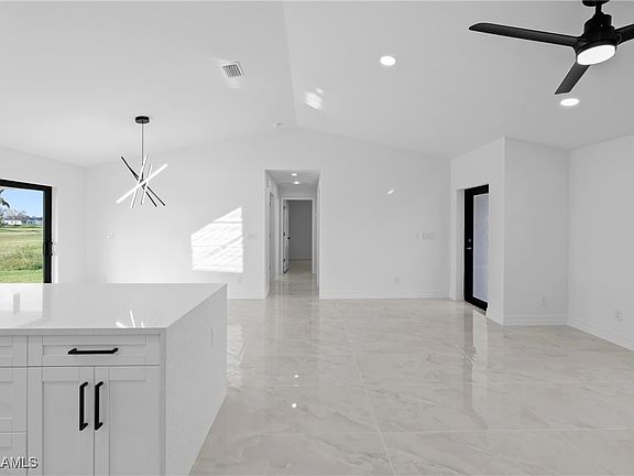 4th image of 2104 NW 9th Pl