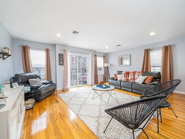 171 Halladay St #2 — Photo 1