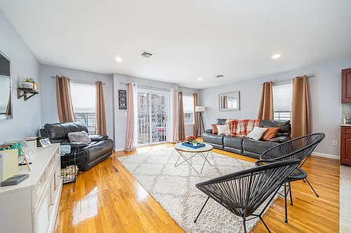 171 Halladay St #2 Photo 1