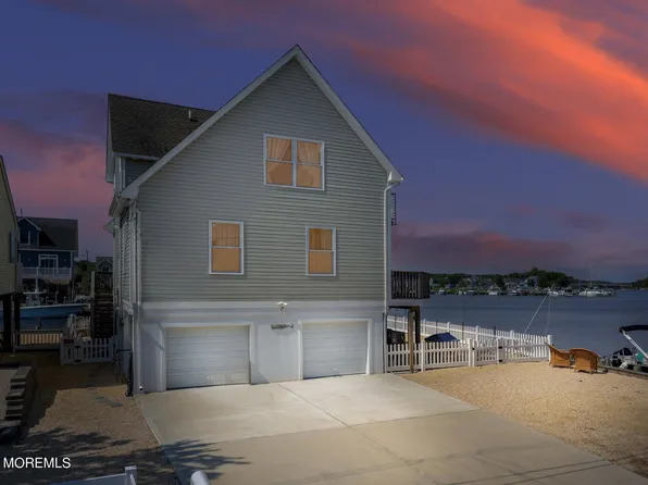 1004 Hawaii Drive, Forked River, NJ 08731